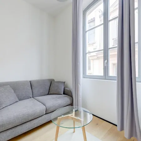 Un Studio Dans La Apartment